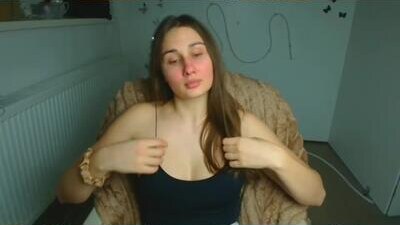 lora_kisses public webcam profile photo 8