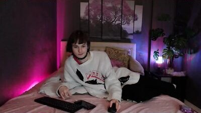 loratovn public webcam profile photo 8