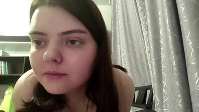 loudeguise public webcam profile photo 2