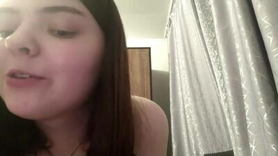 loudeguise public webcam profile photo 3