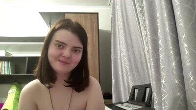 loudeguise public webcam profile photo 6