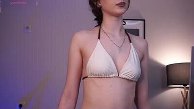 louiseevans public webcam profile photo 3