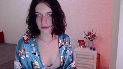 loulou_u public webcam profile photo 5