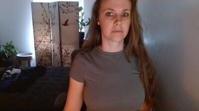 love_on_ public webcam profile photo 8