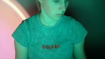 love_vivian public webcam profile photo 2