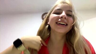 lovely_poison__ public webcam profile photo 2