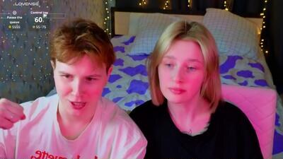 lovelygirllss public webcam profile photo 3