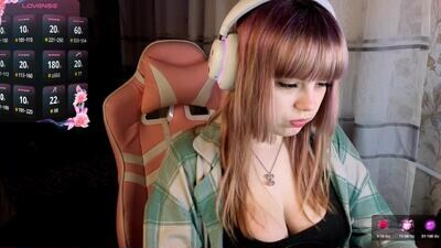 lovelykristii public webcam profile photo 3