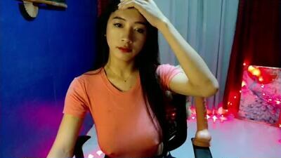 lovelypetite143 public webcam profile photo 3