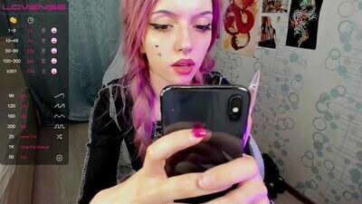 loveweedget public webcam profile photo 2