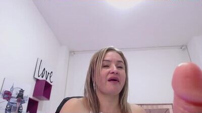 lucciarobles public webcam profile photo 10