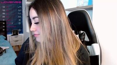 lucia_star_ public webcam profile photo 2