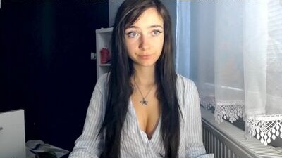 luciacam20 public webcam profile photo 8