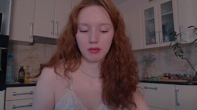 luciacoy public webcam profile photo 4