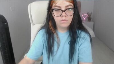 lucie_nicolls public webcam profile photo 6