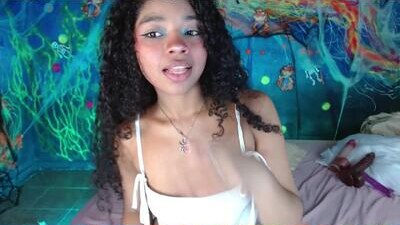 lucie_petite public webcam profile photo 7