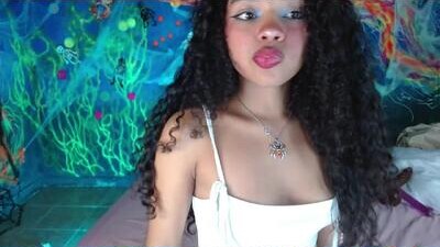 lucie_petite public webcam profile photo 8