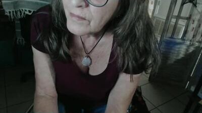 lucy_0000 public webcam profile photo 6