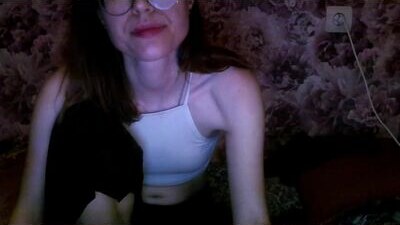 lucyahred public webcam profile photo 10