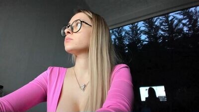 lucydevlin public webcam profile photo 4