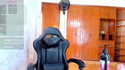 lucyskinny public webcam profile photo 10