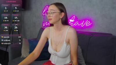 lucyy_green public webcam profile photo 2
