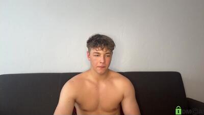 lukedesirable public webcam profile photo 4