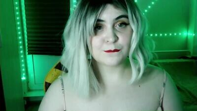 lulovia public webcam profile photo 3
