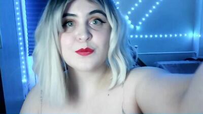 lulovia public webcam profile photo 4