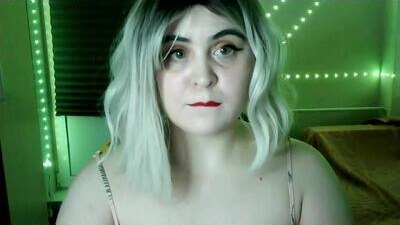 lulovia public webcam profile photo 7