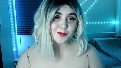 lulovia public webcam profile photo 8