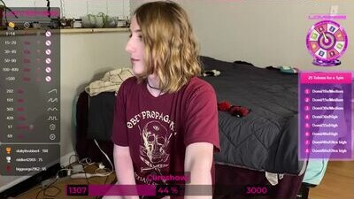 luluv public webcam profile photo 6