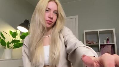 lumineess public webcam profile photo 2