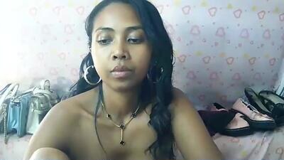 luna019 public webcam profile photo 2