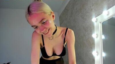 luna_ai public webcam profile photo 7