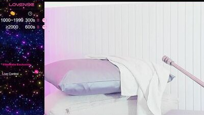 luna_cheerful public webcam profile photo 10