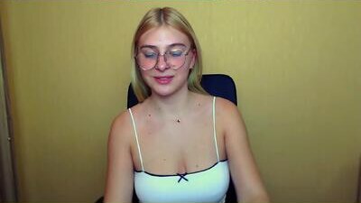 luna_lush_ public webcam profile photo 10