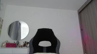 luna_mails public webcam profile photo 3