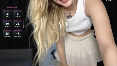 luna_mp4 public webcam profile photo 3