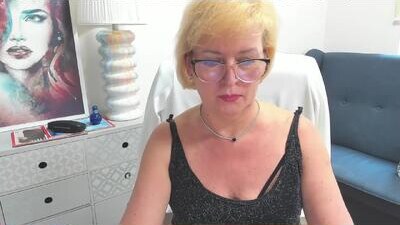 luna_xfantasy public webcam profile photo 6