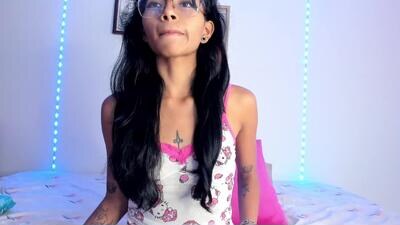 lunadolie public webcam profile photo 3