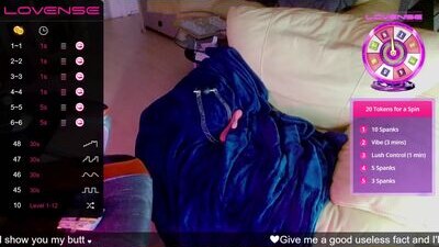 lunaoddity public webcam profile photo 9