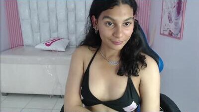 lupita21_s public webcam profile photo 10