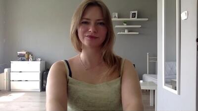 lux_millie public webcam profile photo 3