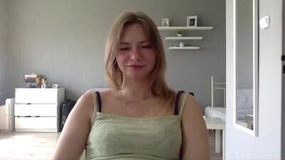 lux_millie public webcam profile photo 4