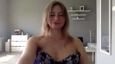 lux_millie public webcam profile photo 8