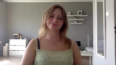 lux_millie public webcam profile photo 10