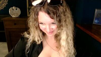 luxdonna public webcam profile photo 5