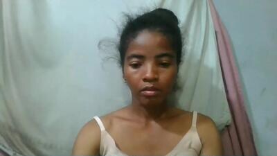 lydie856696 public webcam profile photo 3