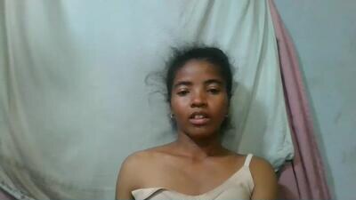 lydie856696 public webcam profile photo 4